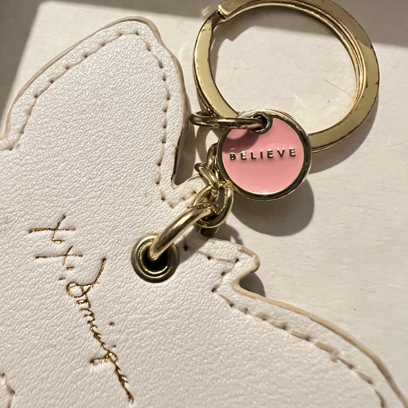 Papyrus leather embroidered butterfly key ring - Believe - Picture 3 of 3